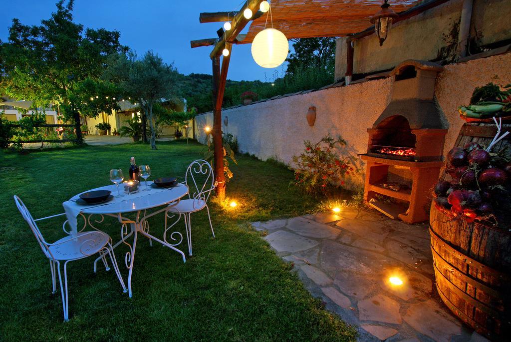 Casa Vacanze Borgo Borghese Сант'Алессіо-Сікуло Екстер'єр фото